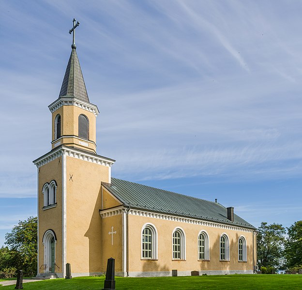 625px Utö kyrka september 2012 08